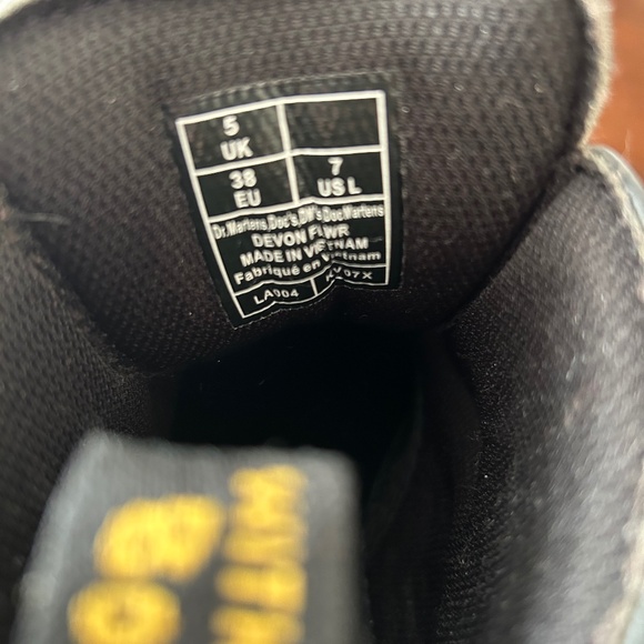 Dr Martens Devon Flower buckle booties -Never Worn - Picture 3 of 7